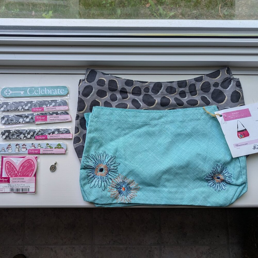 Thirty-One Bundle - Picture 2 of 12
